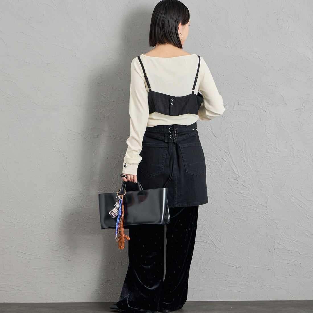 nenom [ネノム] 2WAY ボートネック オフショルカットソー [NE26332010] 02 OFF &&モデル身長：150cm 着用サイズ：F&&