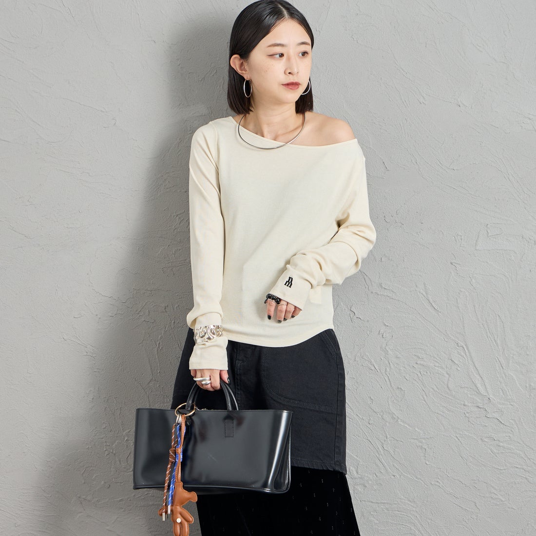 nenom [ネノム] 2WAY ボートネック オフショルカットソー [NE26332010] 02 OFF &&モデル身長：150cm 着用サイズ：F&&