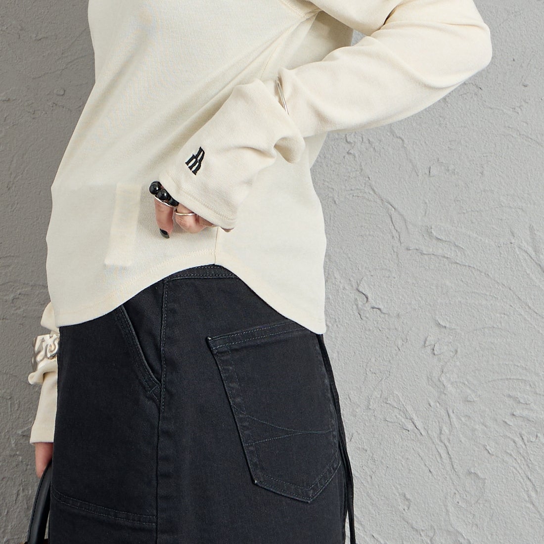 nenom [ネノム] 2WAY ボートネック オフショルカットソー [NE26332010] 02 OFF &&モデル身長：150cm 着用サイズ：F&&