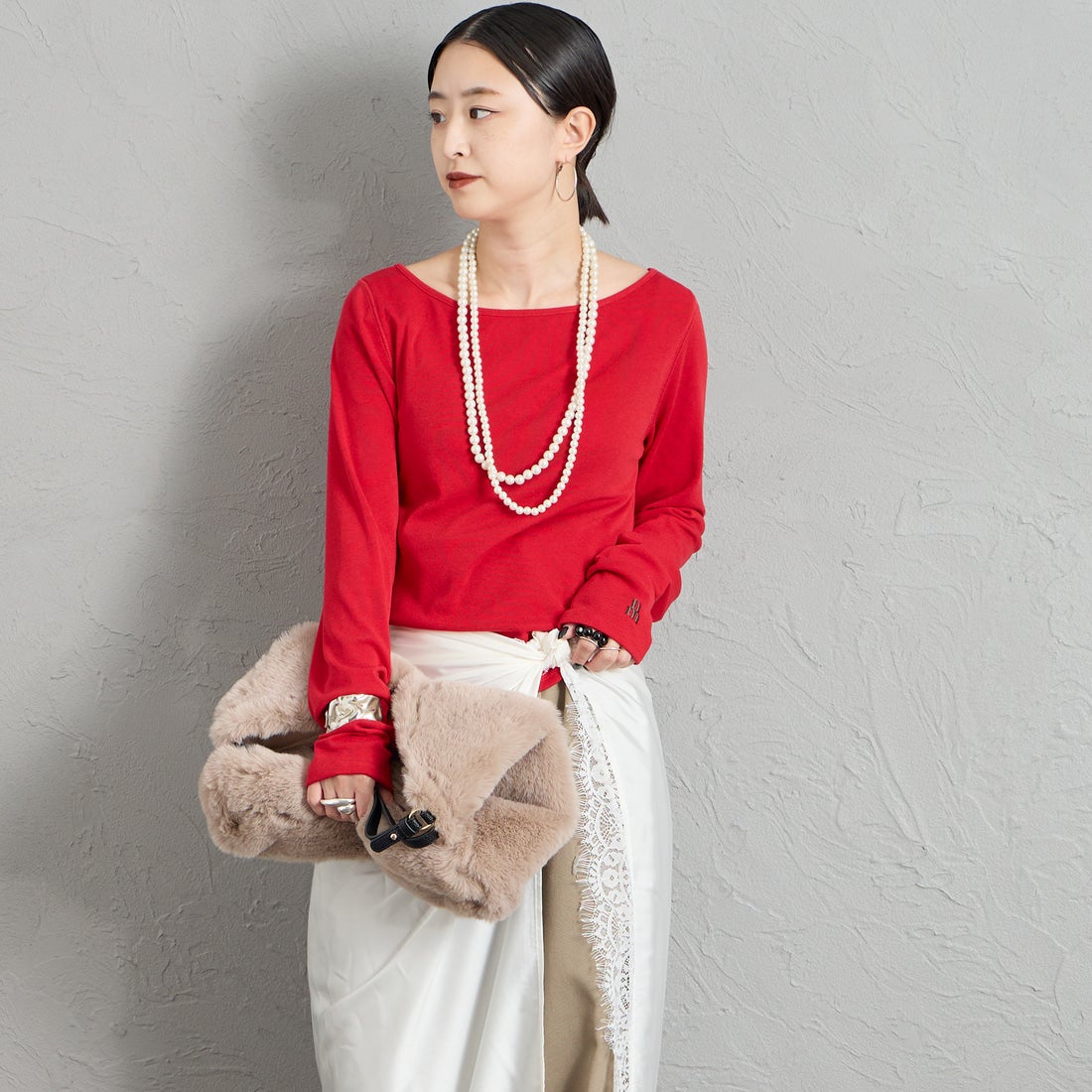 nenom [ネノム] 2WAY ボートネック オフショルカットソー [NE26332010] 46 RED &&モデル身長：150cm 着用サイズ：F&&