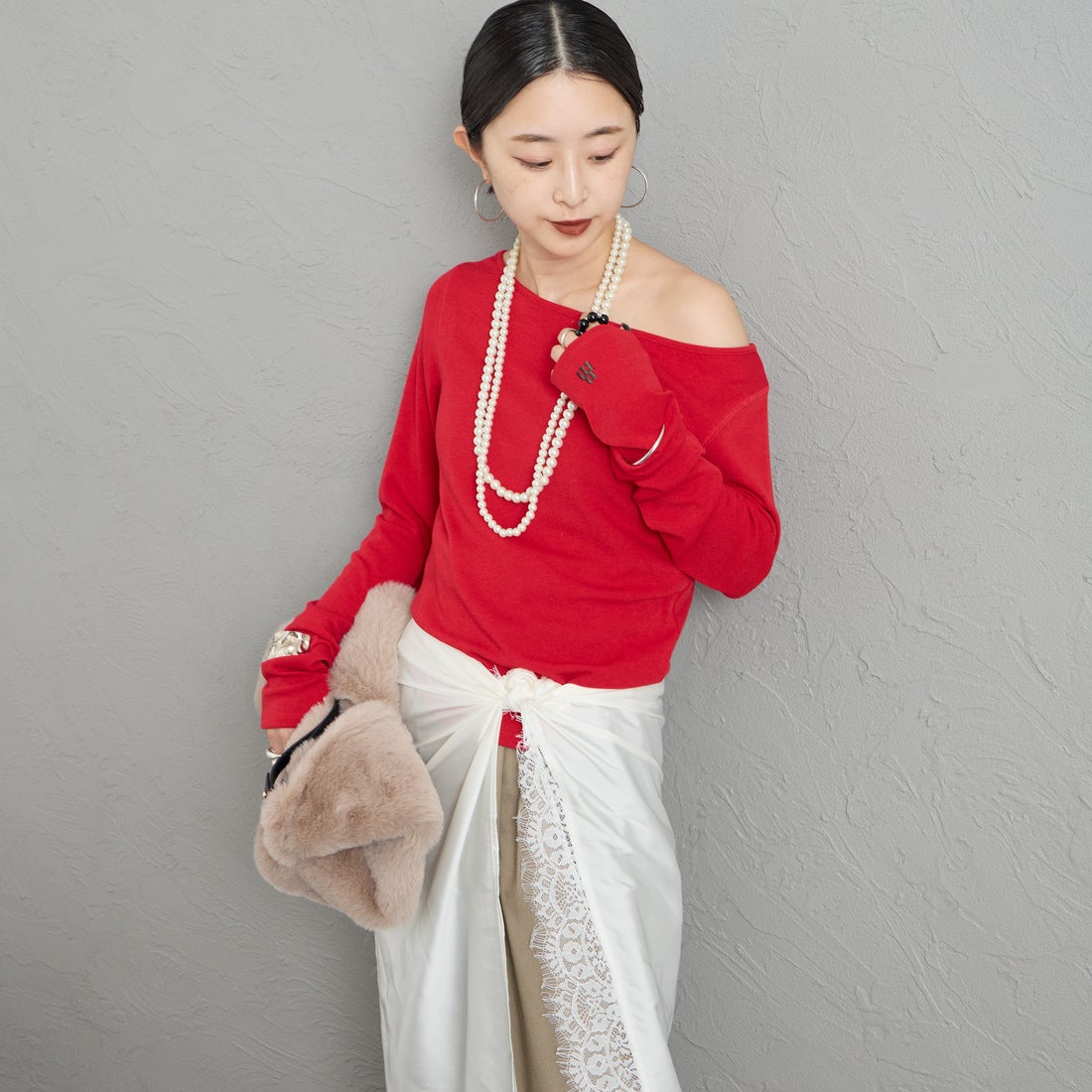 nenom [ネノム] 2WAY ボートネック オフショルカットソー [NE26332010] 46 RED &&モデル身長：150cm 着用サイズ：F&&