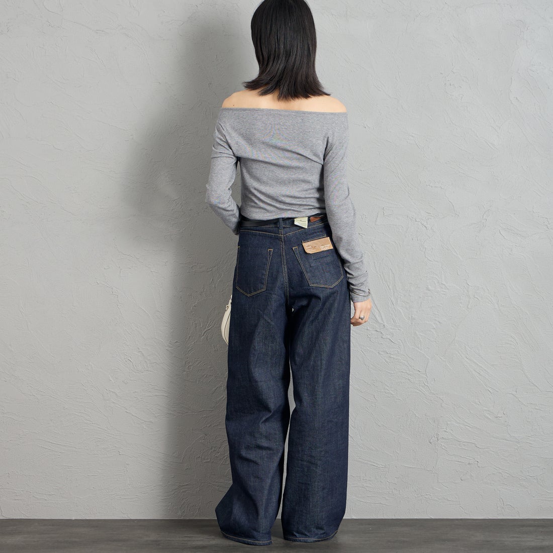 nenom [ネノム] 2WAY ボートネック オフショルカットソー [NE26332010] 06 TOP GRY &&モデル身長：162cm 着用サイズ：F&&