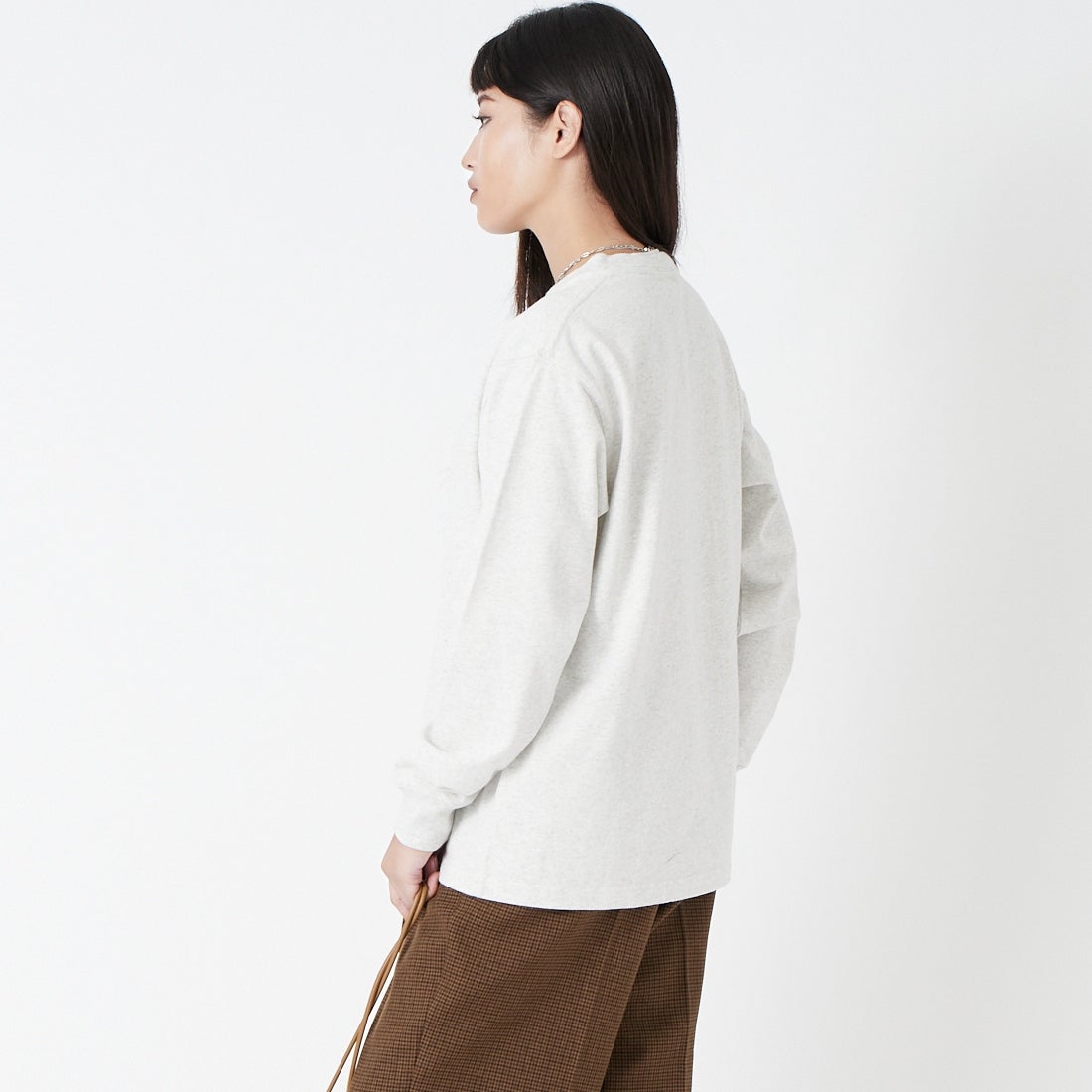 L.L.BEAN [エルエルビーン] Union ロングスリーブTシャツ [6475-5136] 19 BIRCH &&モデル身長：162cm 着用サイズ：M&&N [エルエルビーン] Union ロングスリーブTシャツ [6475-5136] 19 BIRCH