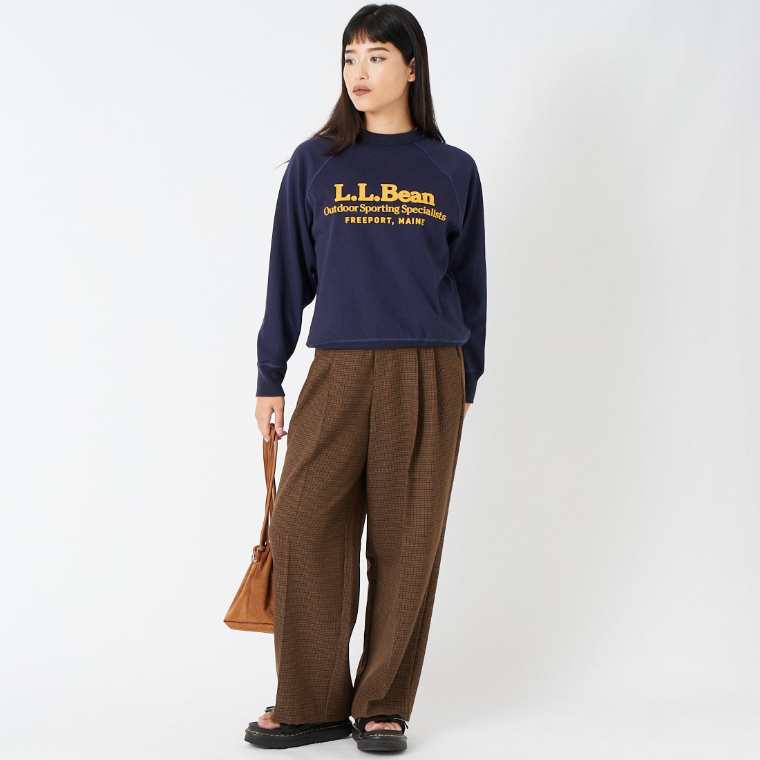 L.L.BEAN [エルエルビーン] PORTAGE クルーネックスウェット [6475-5139] 67 NAVY &&モデル身長：162cm 着用サイズ：M&&