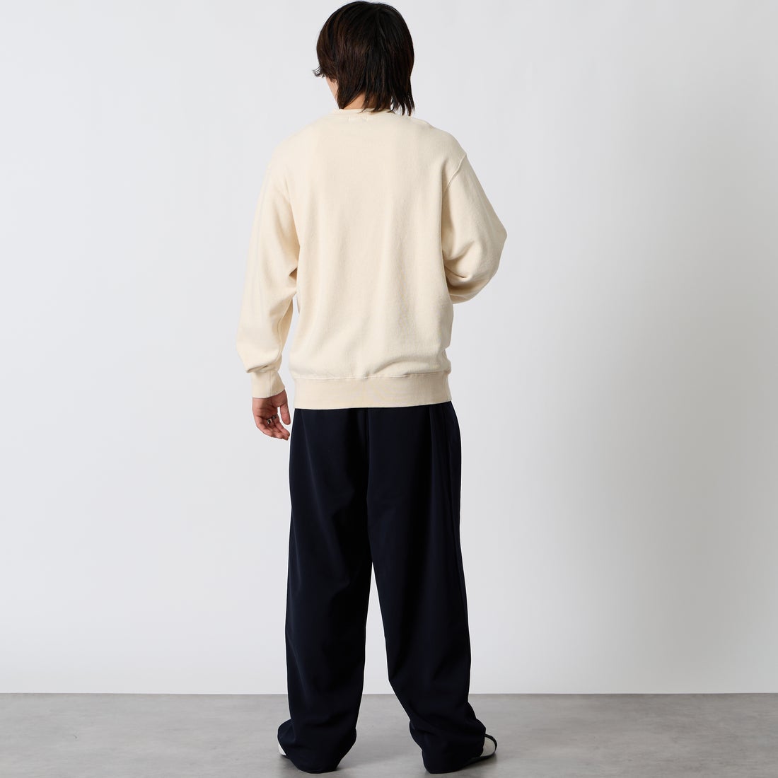 L.L.BEAN [エルエルビーン] SMITHFIELD クルーネックスウェット [6475-5043] 28 NATURAL &&モデル身長：177cm 着用サイズ：M&&
