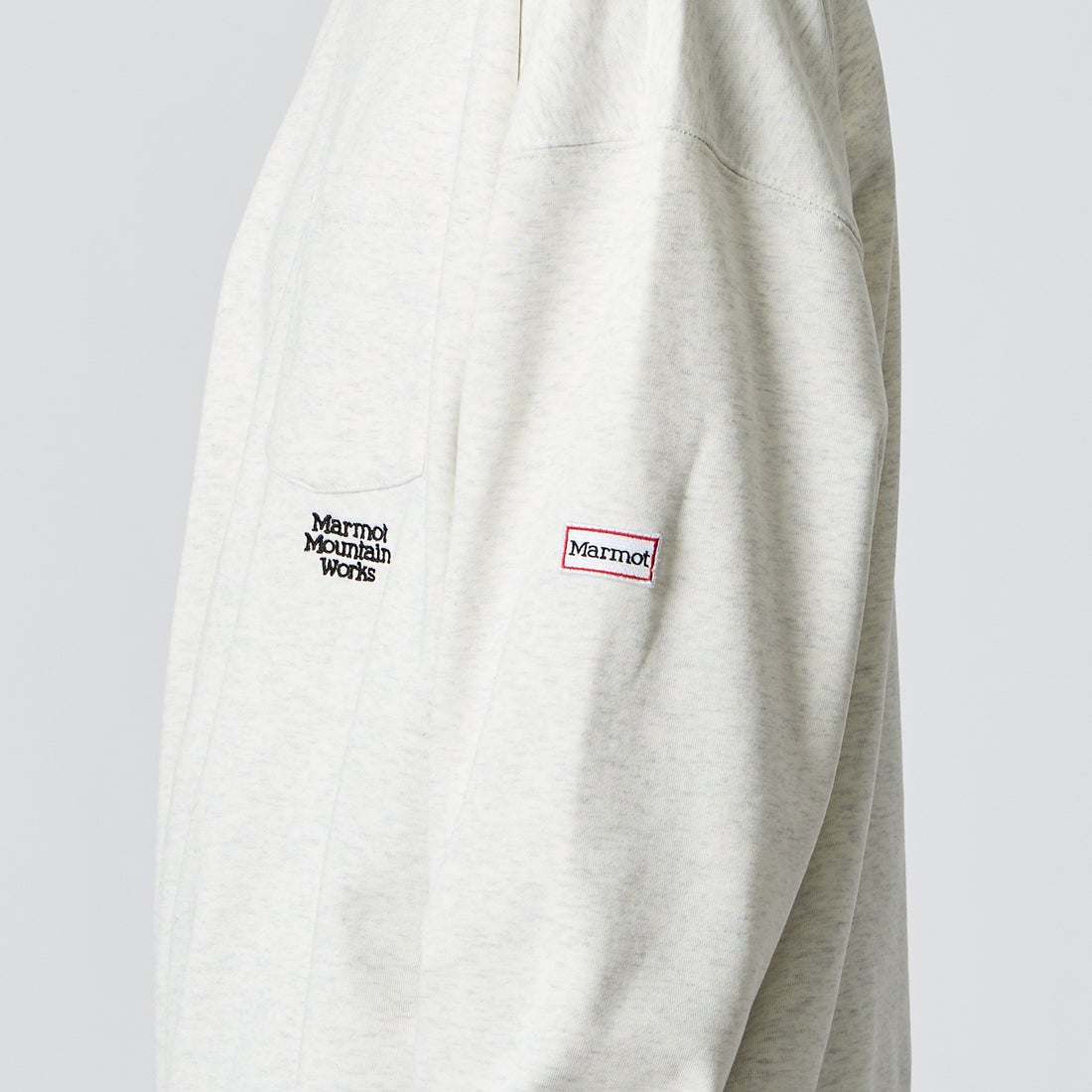 Marmot [マーモット] 別注 ワンポイントロゴ刺繍 ポケットスウェット [MTFW26USW331IN-JF] ASH GRAY