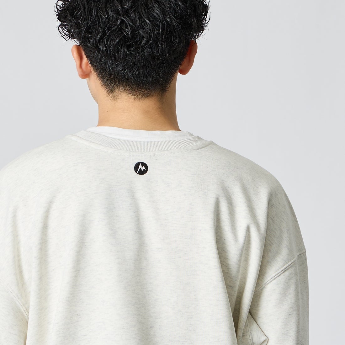 Marmot [マーモット] 別注 ワンポイントロゴ刺繍 ポケットスウェット [MTFW26USW331IN-JF] ASH GRAY