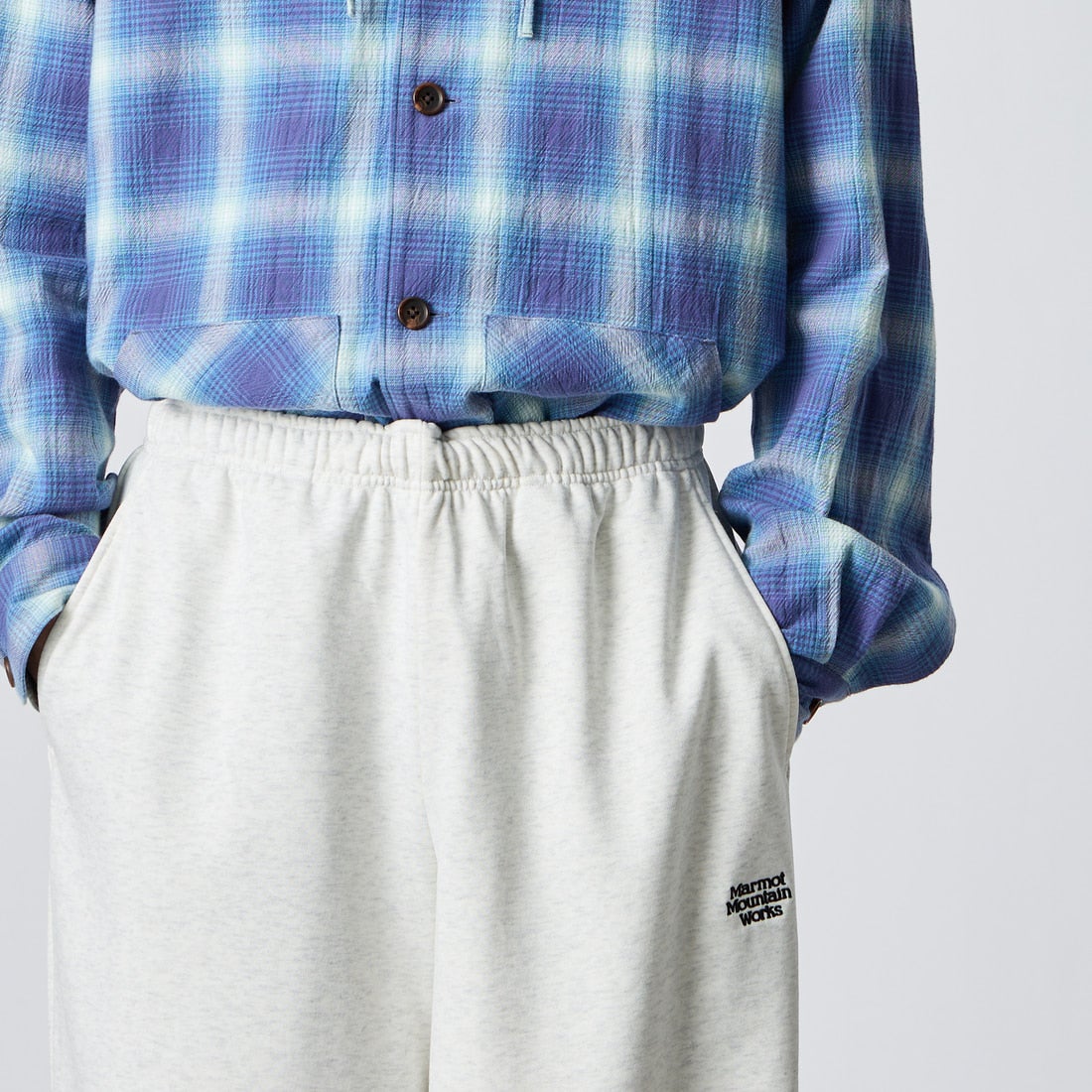 Marmot [マーモット] 別注 ワンポイントロゴ刺繍スウェットパンツ [MTFW26USW335IN-JF] ASH GRAY