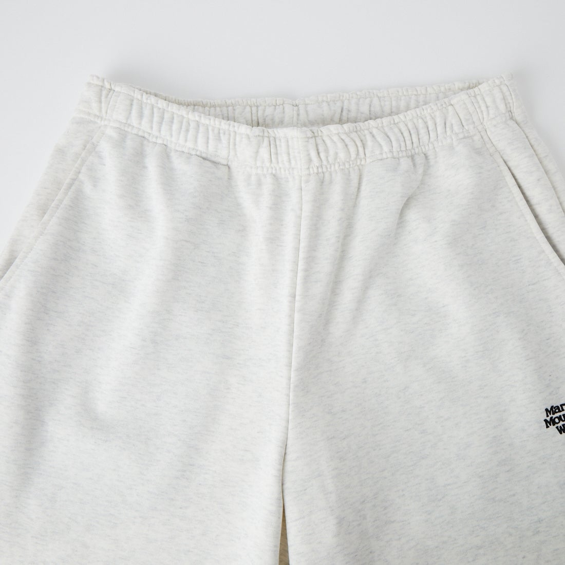 Marmot [マーモット] 別注 ワンポイントロゴ刺繍スウェットパンツ [MTFW26USW335IN-JF] ASH GRAY