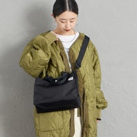 01 BLACK