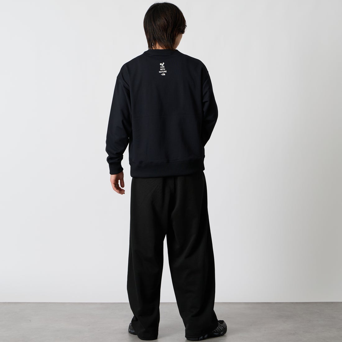 THE NORTH FACE [ザ ノースフェイス] ズーピッカークルー [NT62638] K &&モデル身長：177cm 着用サイズ：M&&