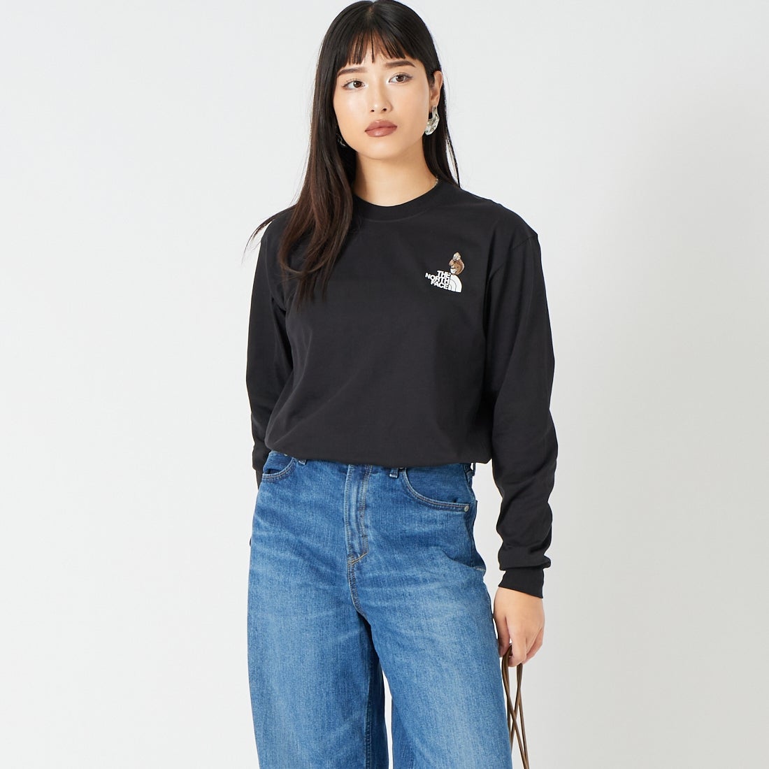 THE NORTH THE NORTH FACE [ザ ノースフェイス] ロングスリーブフラッシュドライズーピッカーティー [NT82645] K &&モデル身長：162cm 着用サイズ：S&&FACE [ザ ノースフェイス] ロングスリーブフラッシュドライズーピッカーティー [NT82645] K