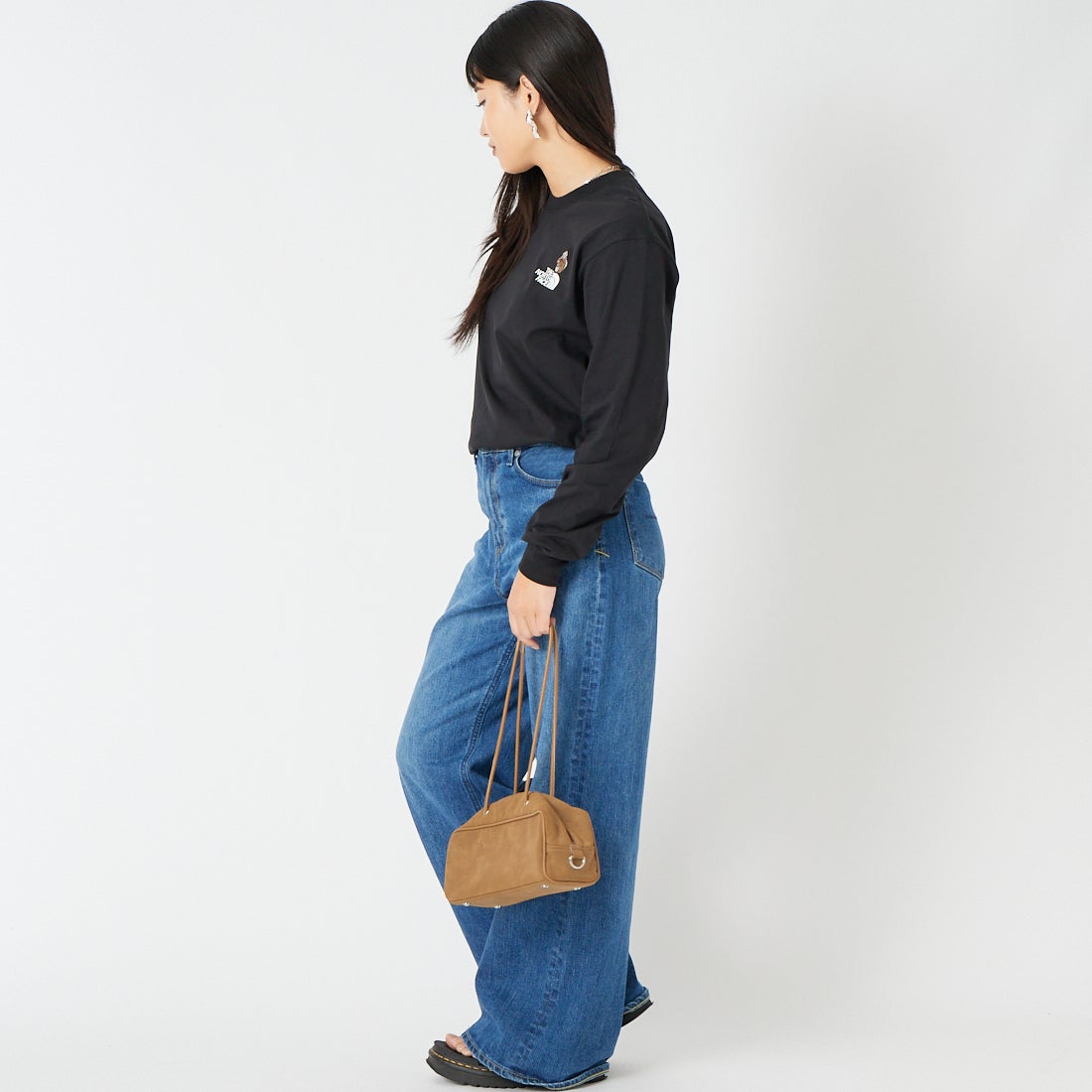 THE NORTH FACE [ザ ノースフェイス] ロングスリーブフラッシュドライズーピッカーティー [NT82645] K &&モデル身長：162cm 着用サイズ：S&&