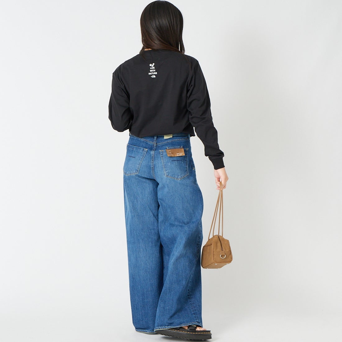 THE NORTH FACE [ザ ノースフェイス] ロングスリーブフラッシュドライズーピッカーティー [NT82645] K &&モデル身長：162cm 着用サイズ：S&&TH FACE [ザ ノースフェイス] ロングスリーブフラッシュドライズーピッカーティー [NT82645]