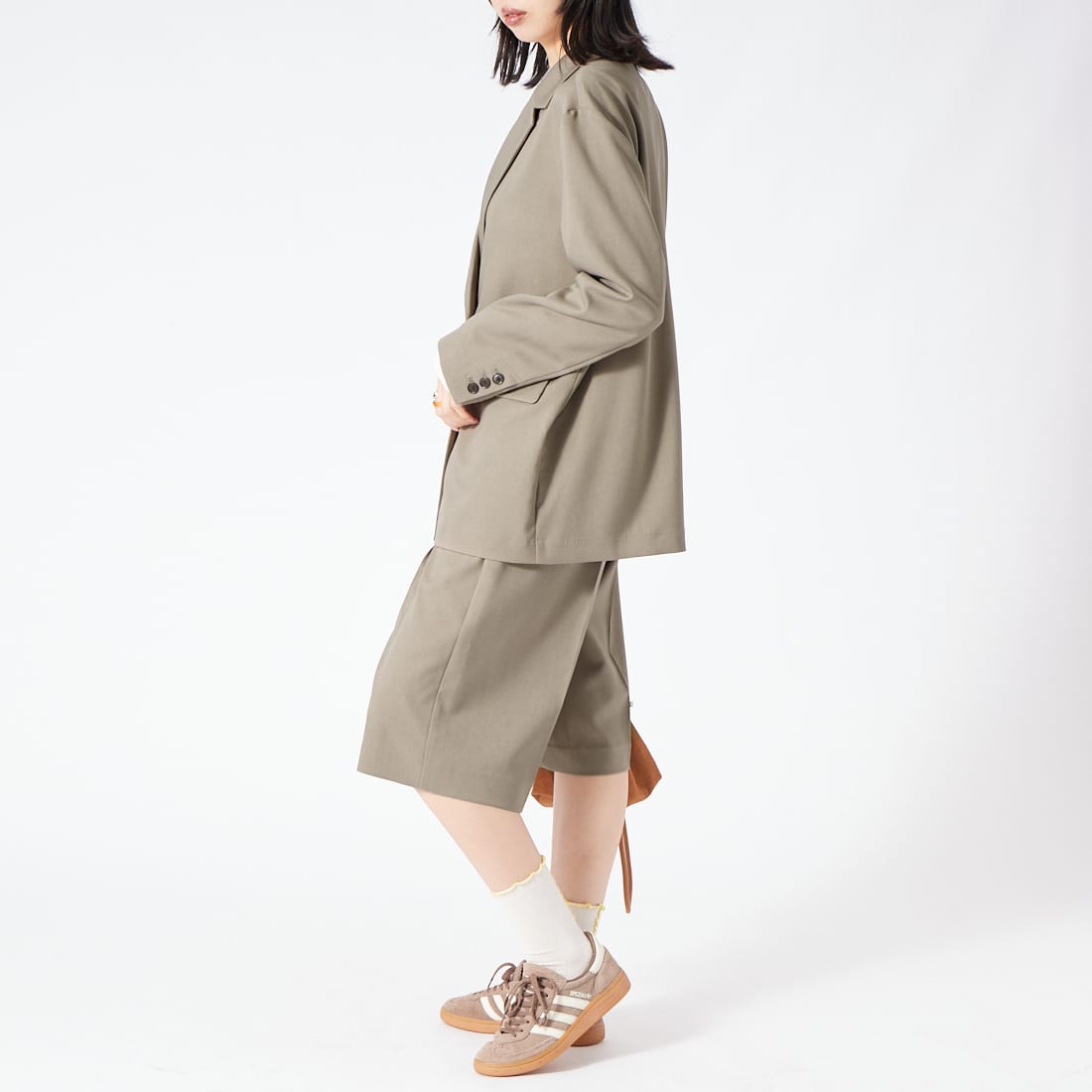 USINE [ユジーヌ] イージーケアダブルジャケット [21269051]ｸﾞﾚｰｼﾞｭ &&モデル身長：162cm 着用サイズ：F&&