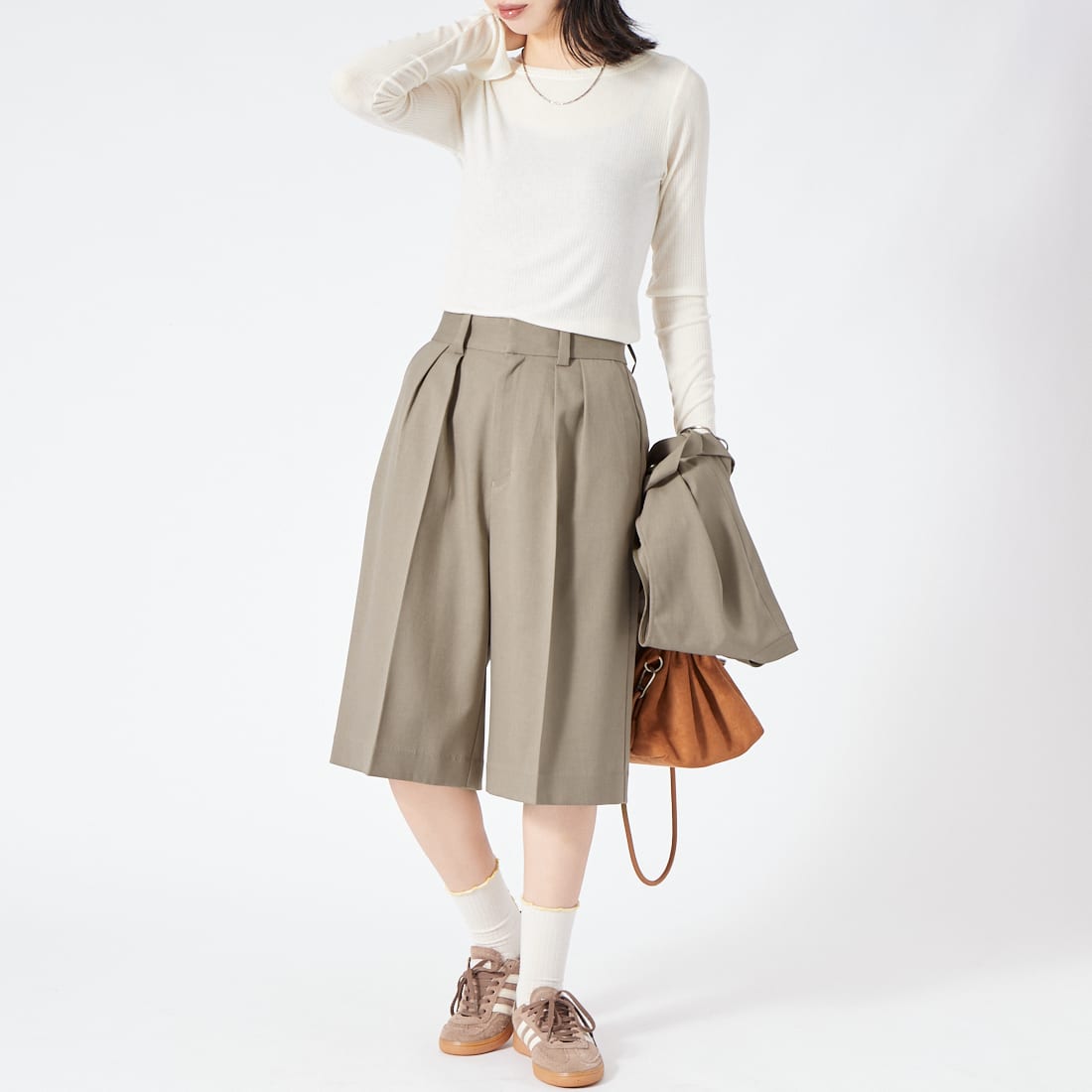 USINE [ユジーヌ] イージーケアバミューダパンツ [21269054]ｸﾞﾚｰｼﾞｭ &&モデル身長：162cm 着用サイズ：36&&