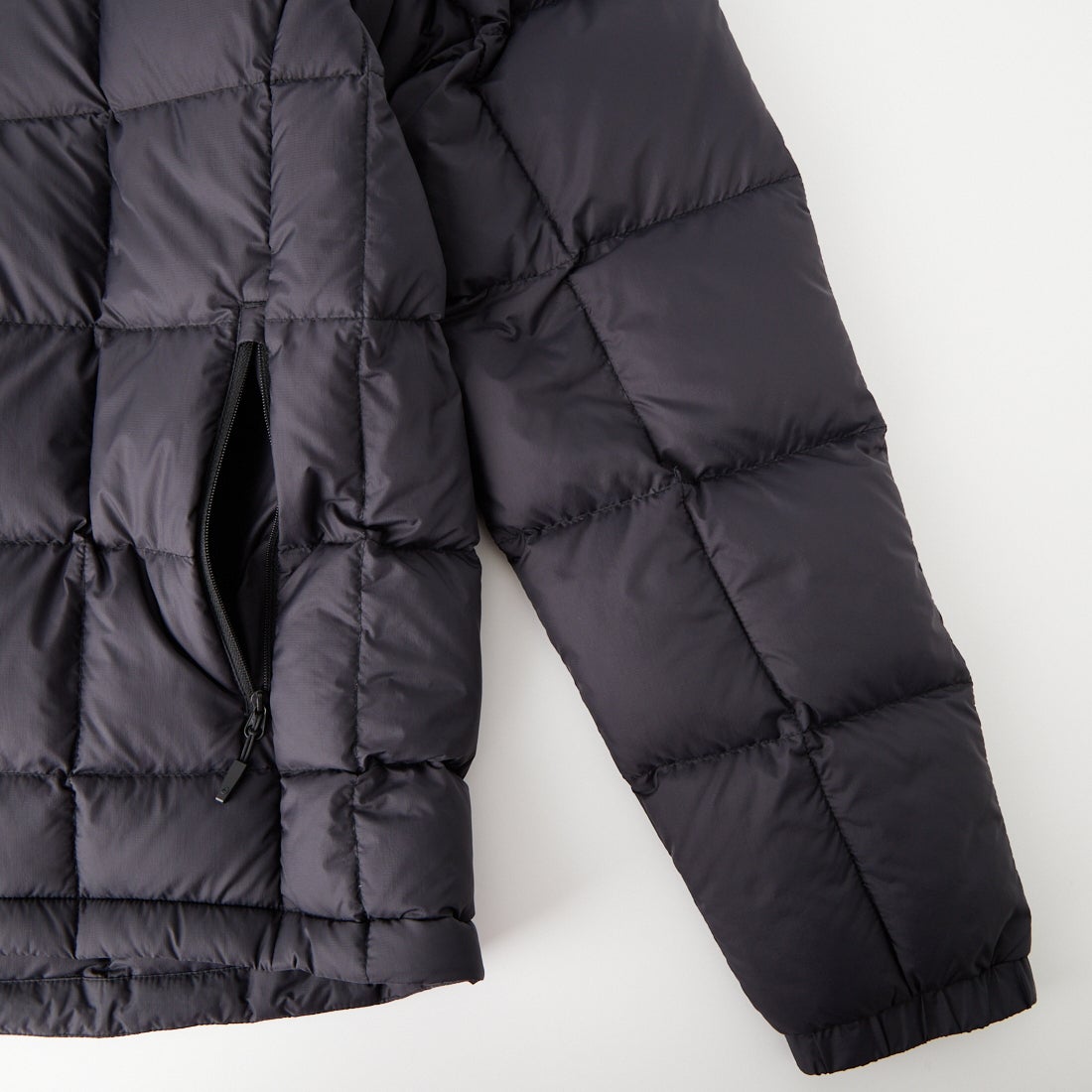 Marmot [マーモット] 別注 フード付き ライトダウンジャケット [MTFW26UDW328IN-JF] BLACK