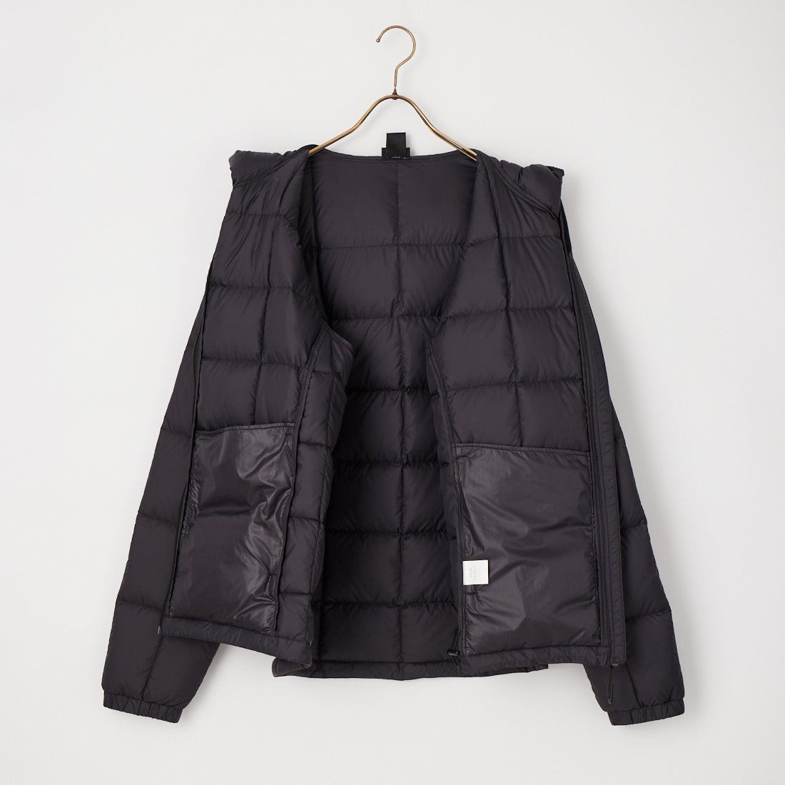 Marmot [マーモット] 別注 フード付き ライトダウンジャケット [MTFW26UDW328IN-JF] BLACK