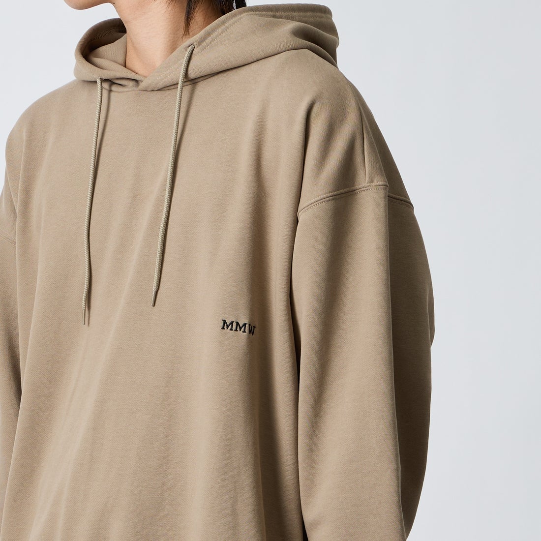 Marmot [マーモット] 別注 コレクションロゴ バックプリントスウェットパーカー [MTFW26USW334IN-JF] BEIGE
