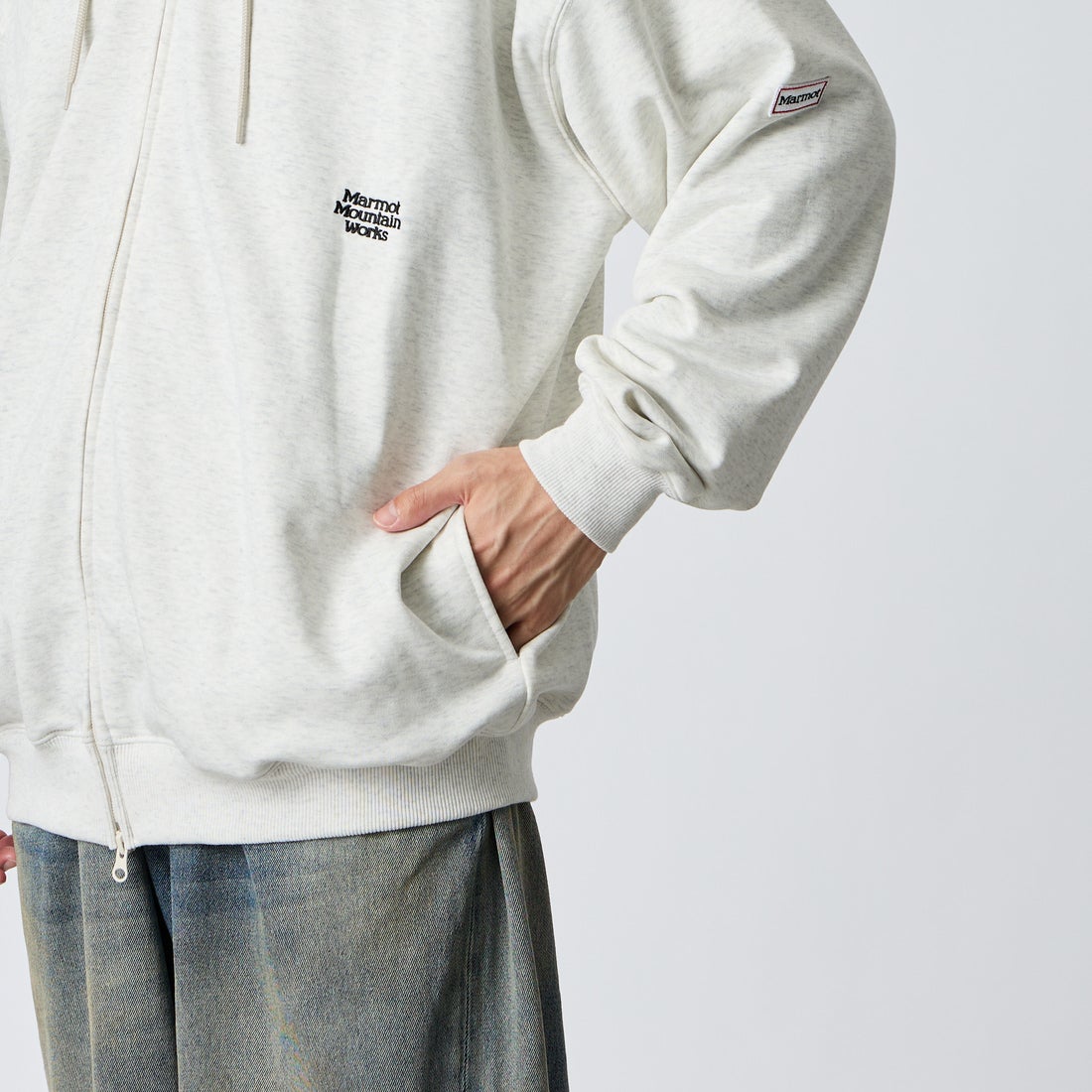 Marmot [マーモット] 別注 ワンポイントロゴ刺繍 ジップパーカー [MTFW26USW333IN-JF] ASH GRAY