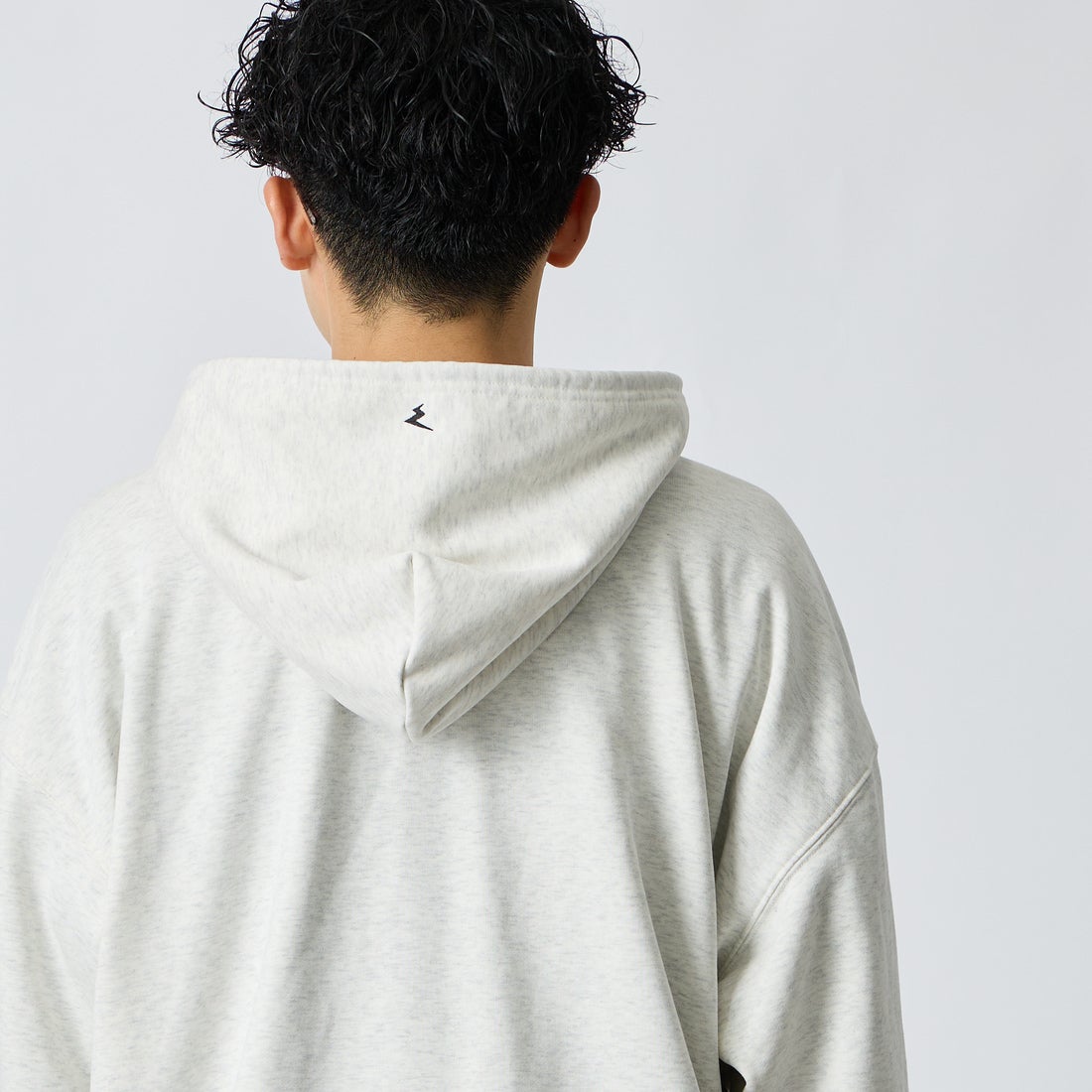 Marmot [マーモット] 別注 ワンポイントロゴ刺繍 ジップパーカー [MTFW26USW333IN-JF] ASH GRAY