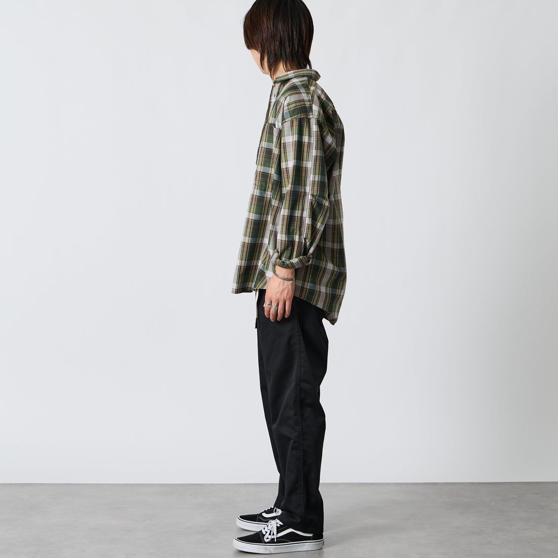 GRAMiCCi [グラミチ] 別注 T/C エブリデイパンツ [GMP6-F1025-JF] BLACK &&モデル身長：177cm 着用サイズ：L&&