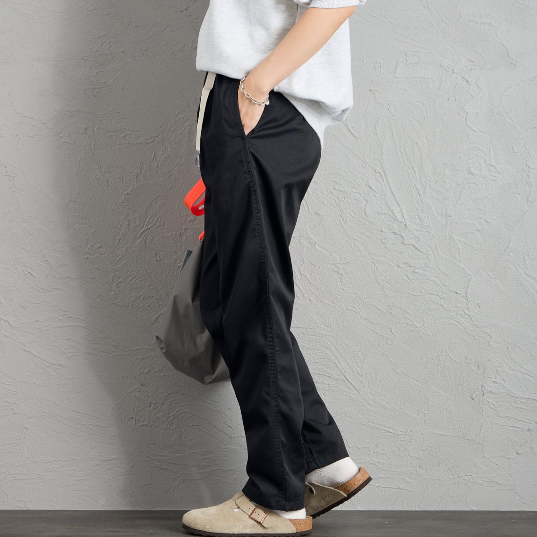 GRAMiCCi [グラミチ] 別注 T/C エブリデイパンツ [GMP6-F1025-JF] BLACK &&モデル身長：160cm 着用サイズ：S&&
