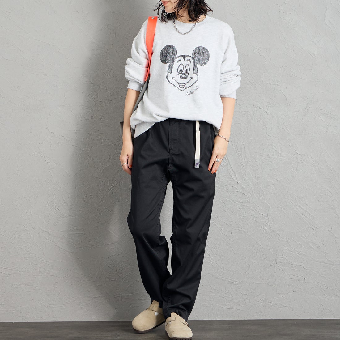 GRAMiCCi [グラミチ] 別注 T/C エブリデイパンツ [GMP6-F1025-JF] BLACK &&モデル身長：160cm 着用サイズ：S&&