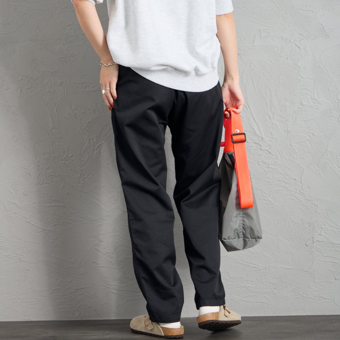 GRAMiCCi [グラミチ] 別注 T/C エブリデイパンツ [GMP6-F1025-JF] BLACK &&モデル身長：160cm 着用サイズ：S&&