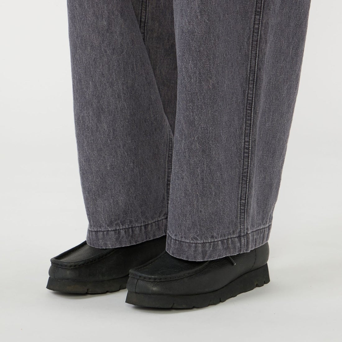 THE NORTH FACE PURPLE LABEL [ザ ノースフェイス パープルレーベル] リネンコットンデニム フィールドラップパンツ [N26FC030] H GRAY &&モデル身長：161cm 着用サイズ：WS&&