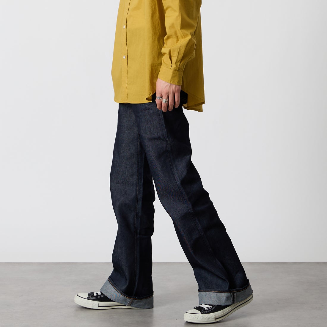 Japan Blue Jeans. [ジャパンブルージーンズ] 9ozライトフレアジーンズ [JMJE0502] RIG &&モデル身長：177cm 着用サイズ：28&&