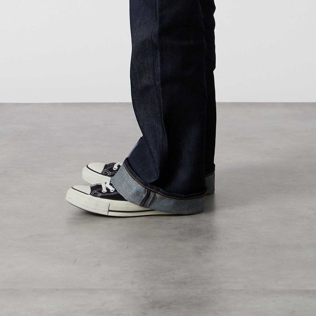 Japan Blue Jeans. [ジャパンブルージーンズ] 9ozライトフレアジーンズ [JMJE0502] RIG &&モデル身長：177cm 着用サイズ：28&&