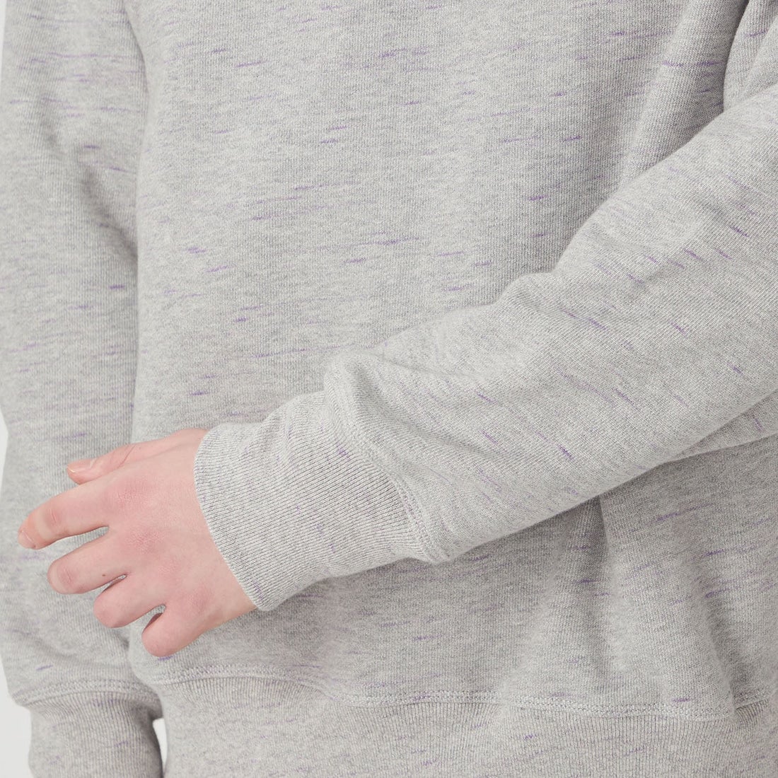 THE NORTH FACE PURPLE LABEL [ザ ノースフェイス パープルレーベル] フィールド クルーネック スウェットシャツ [N26SH059] Z MIX GRAY &&モデル身長：177cm 着用サイズ：M&&