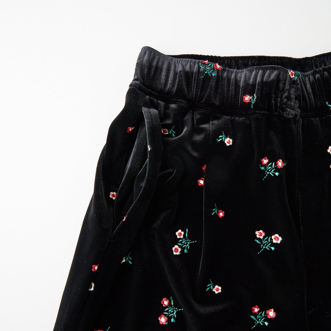 TICCA [ティッカ] ベロアフラワーエンブロイダリーパンツ [TBFA-172] BLK FLOWER