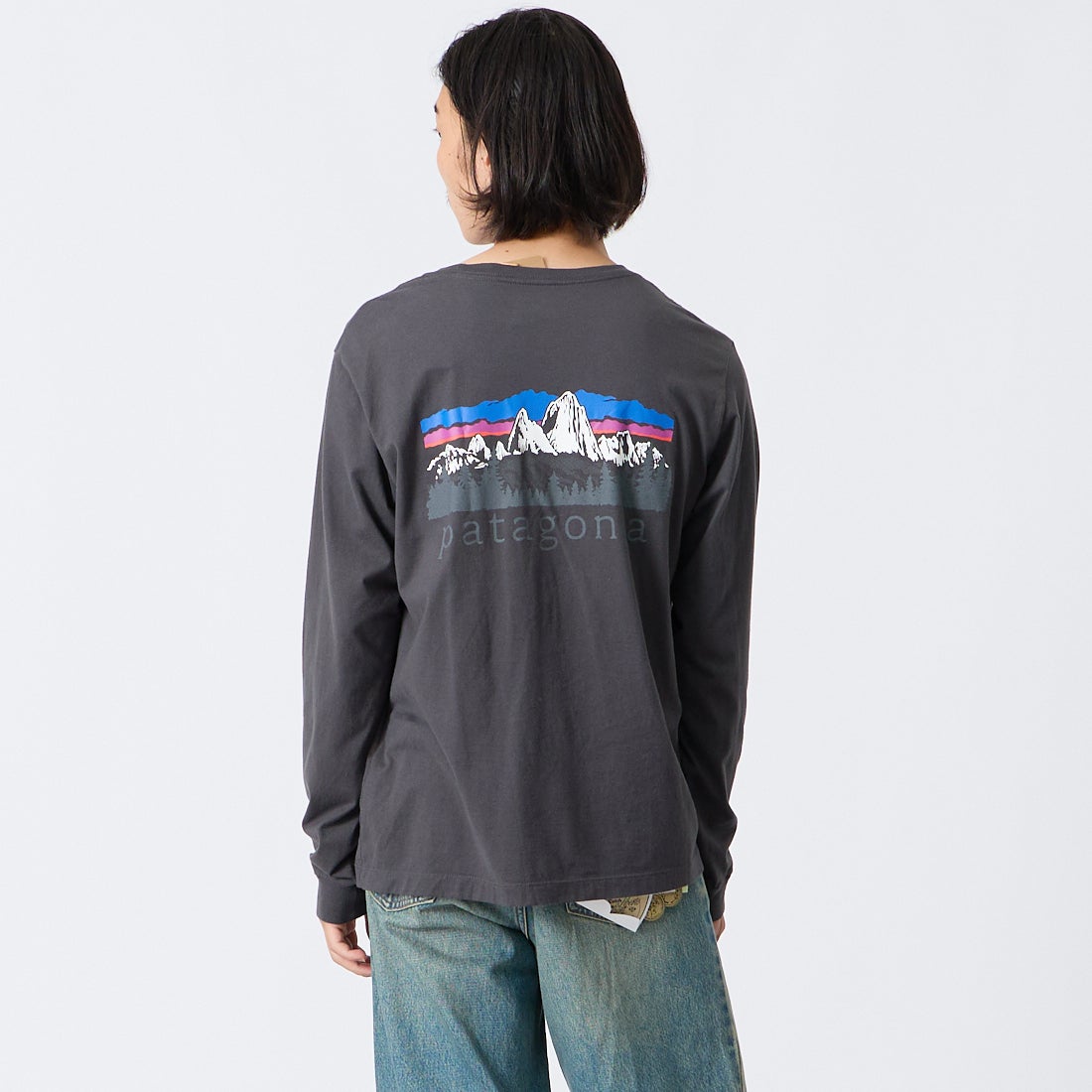 patagonia [パタゴニア] メンズ ロングスリーブ フィッツロイ フットヒルズTシャツ [37893] INBK &&モデル身長：175cm 着用サイズ：S&&