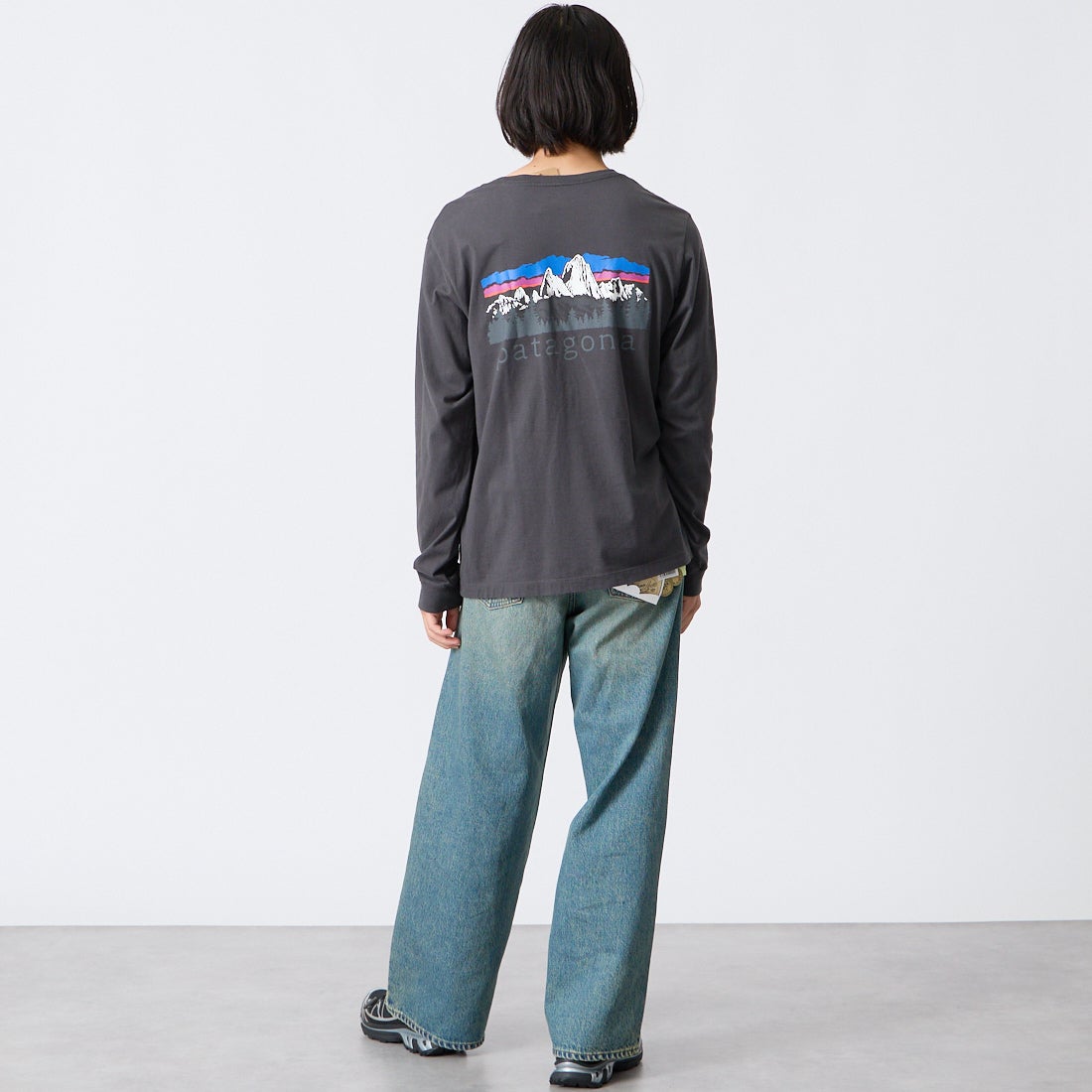 patagonia [パタゴニア] メンズ ロングスリーブ フィッツロイ フットヒルズTシャツ [37893] INBK &&モデル身長：175cm 着用サイズ：S&&