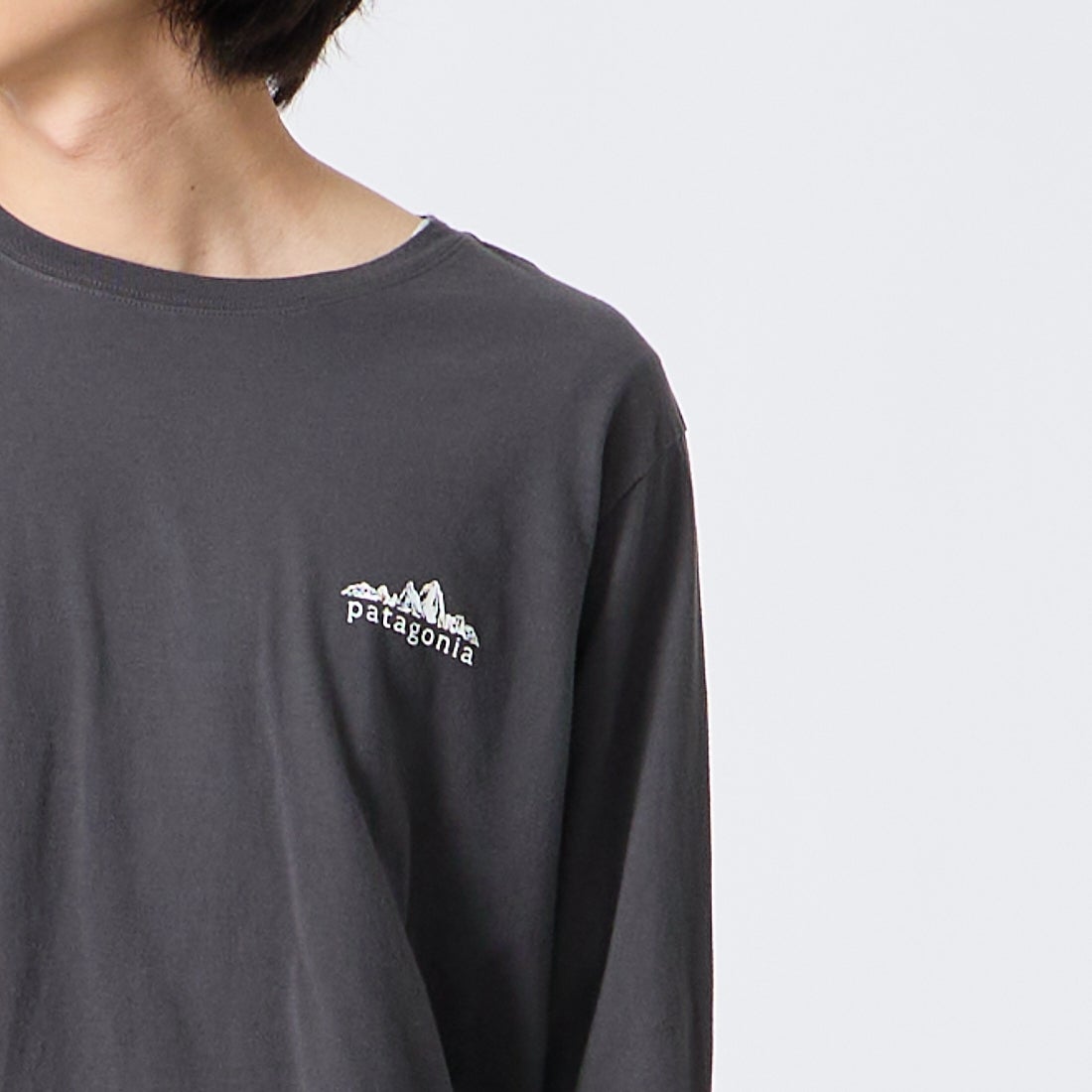 patagonia [パタゴニア] メンズ ロングスリーブ フィッツロイ フットヒルズTシャツ [37893] INBK &&モデル身長：175cm 着用サイズ：S&&