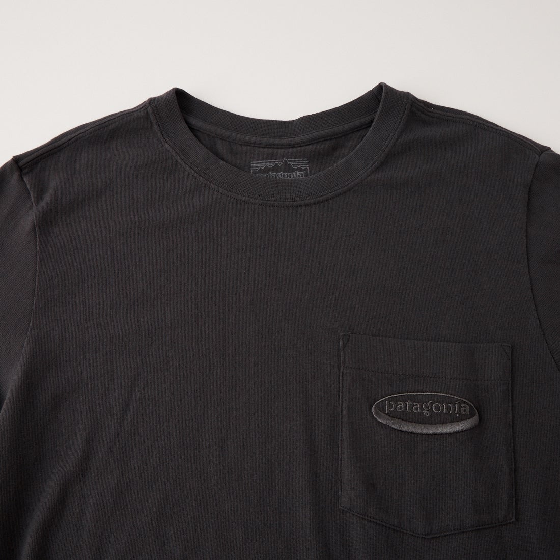 patagonia [パタゴニア] メンズ ロングスリーブ ミッドウェイト 95オーバルロゴポケットTシャツ [37898] BLK