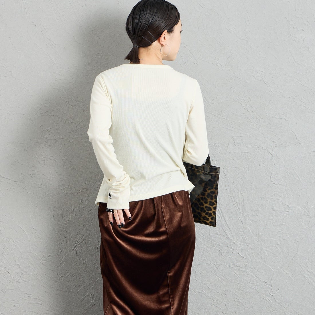 nenom [ネノム] タックギャザーカーディガン [NE26322025] 21 IVORY &&モデル身長：150cm 着用サイズ：F&&