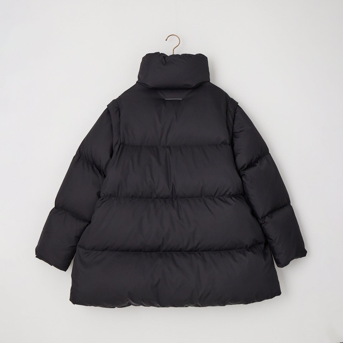 MM6 Maison Margiela [エムエムシックス メゾン マルジェラ] ナイロンパファージャケット [S52AM0370-M36018] 900 BLACK