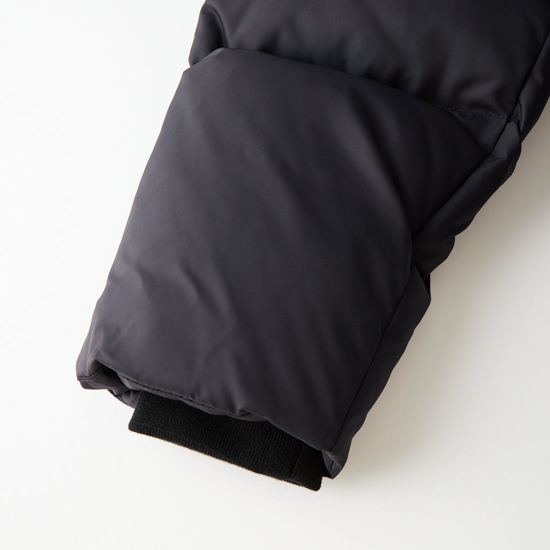 MM6 Maison Margiela [エムエムシックス メゾン マルジェラ] ナイロンパファージャケット [S52AM0370-M36018] 900 BLACK