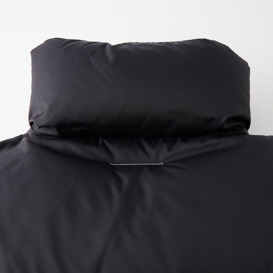 MM6 Maison Margiela [エムエムシックス メゾン マルジェラ] ナイロンパファージャケット [S52AM0370-M36018] 900 BLACK