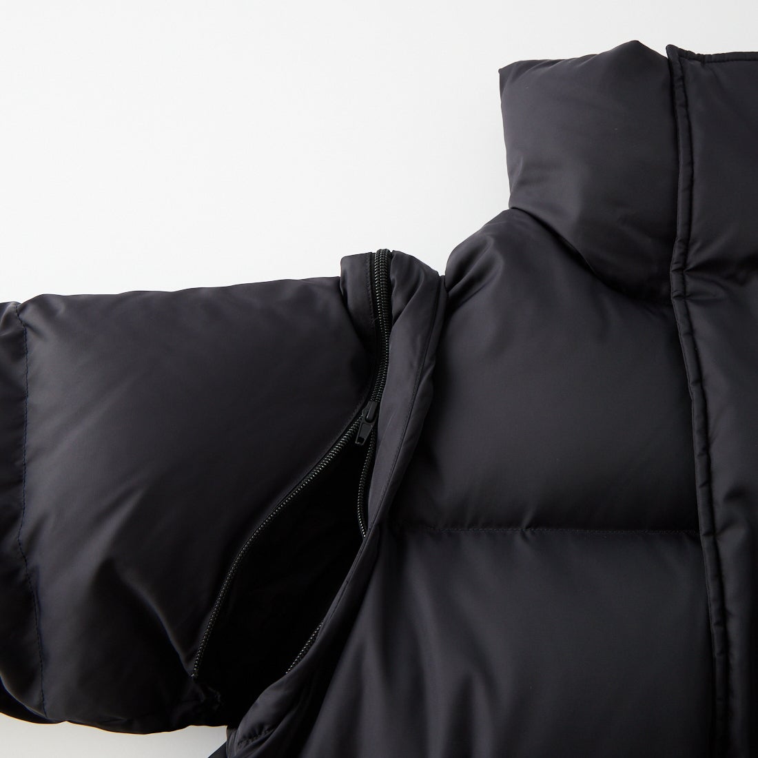 MM6 Maison Margiela [エムエムシックス メゾン マルジェラ] ナイロンパファージャケット [S52AM0370-M36018] 900 BLACK