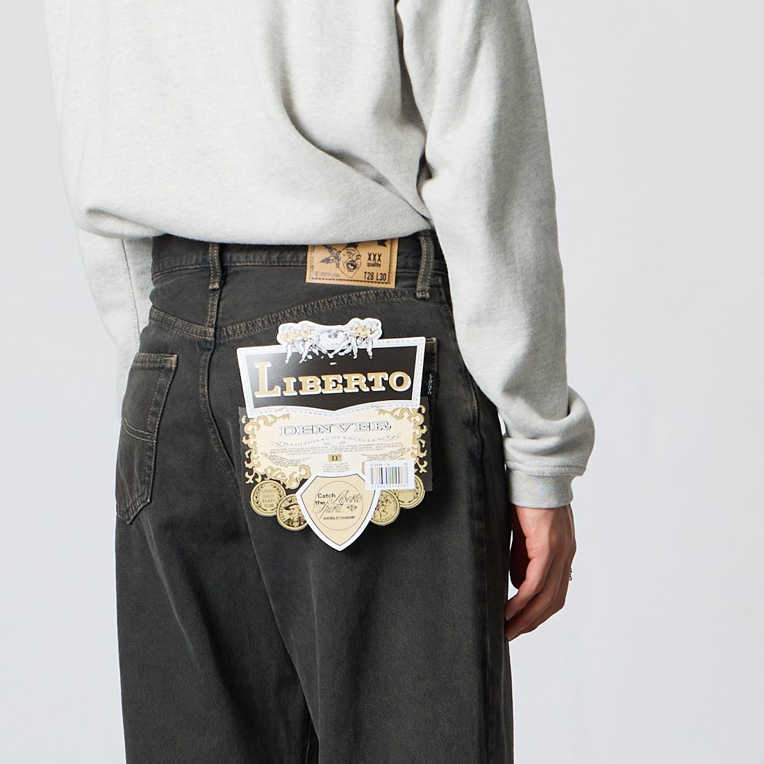 LIBERTO [リベルト] DENVER ワイドデニムパンツ [FL2506] 176 DOUBLE &&モデル身長：177cm 着用サイズ：28&&