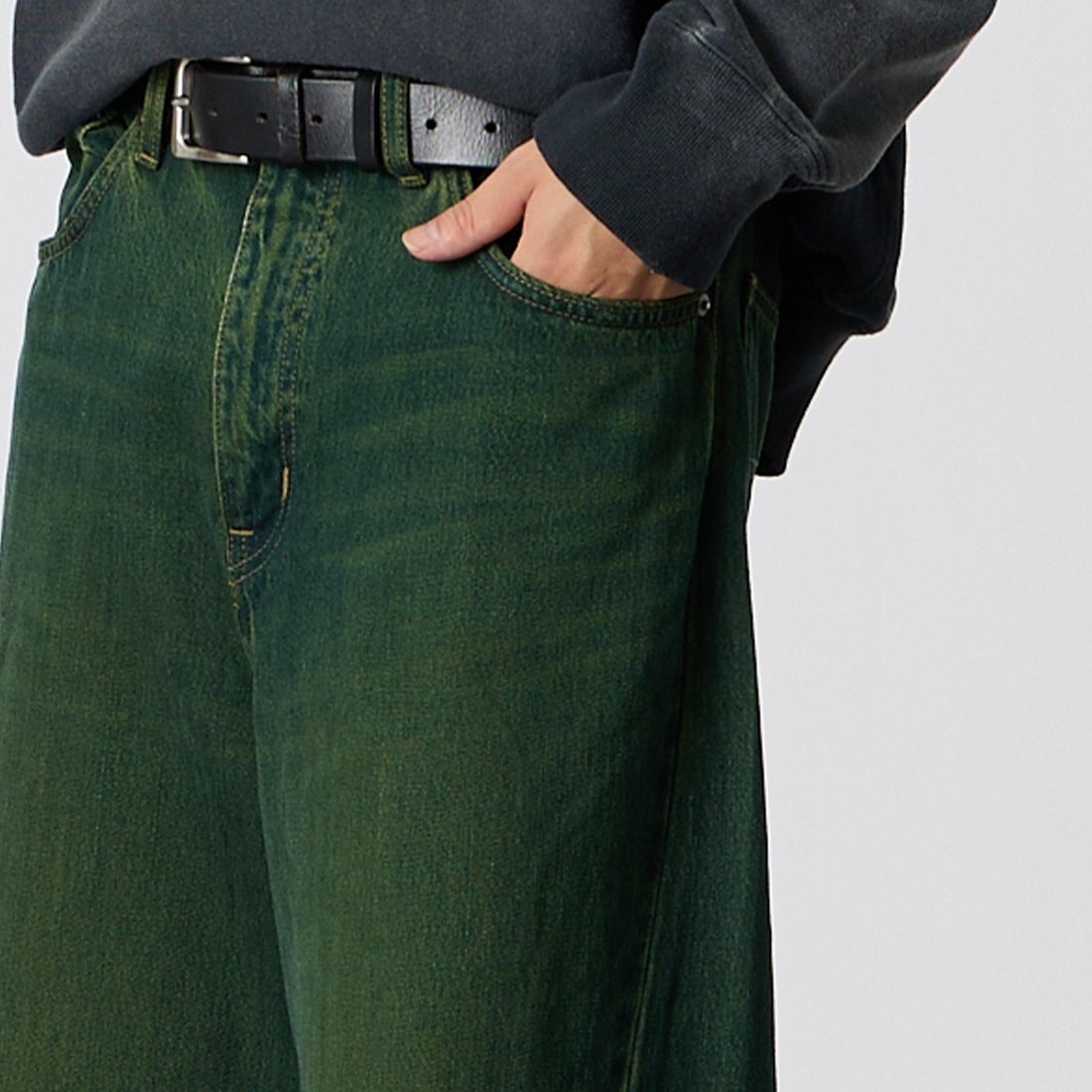 LIBERTO [リベルト] ASHEVILLE カーブデニムパンツ [FL2512] 120 D.GREE &&モデル身長：175cm 着用サイズ：30&&