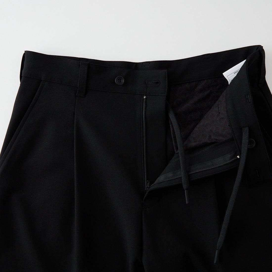 White Mountaineering [ホワイトマウンテニアリング] ストレッチ カーブパンツ [WM2673406] BLACK
