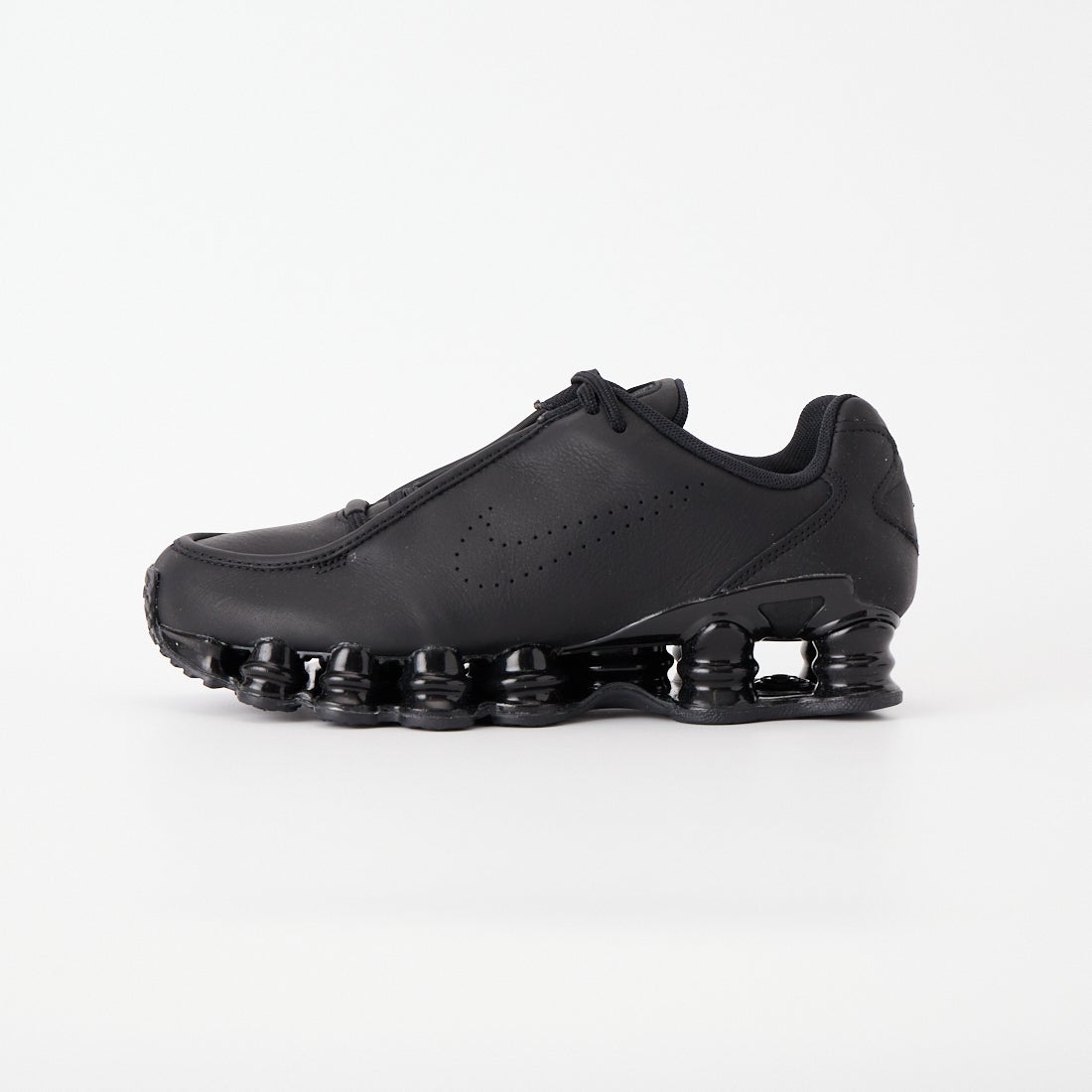 001 BLACK