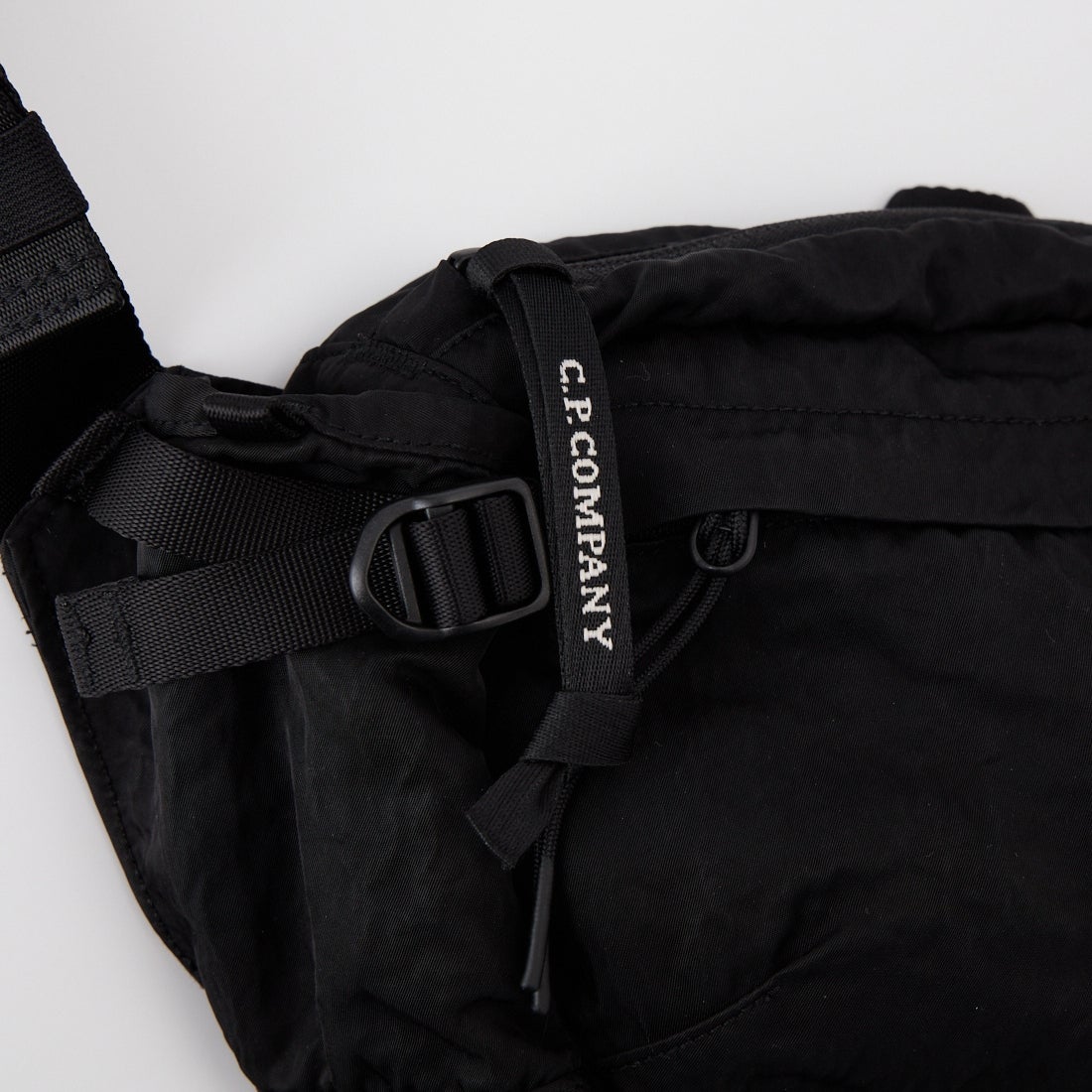 C.P.COMPANY [シーピーカンパニー] ナイロンB レンズ ウエストバッグ [RCCMAC734A] 999 BLACK