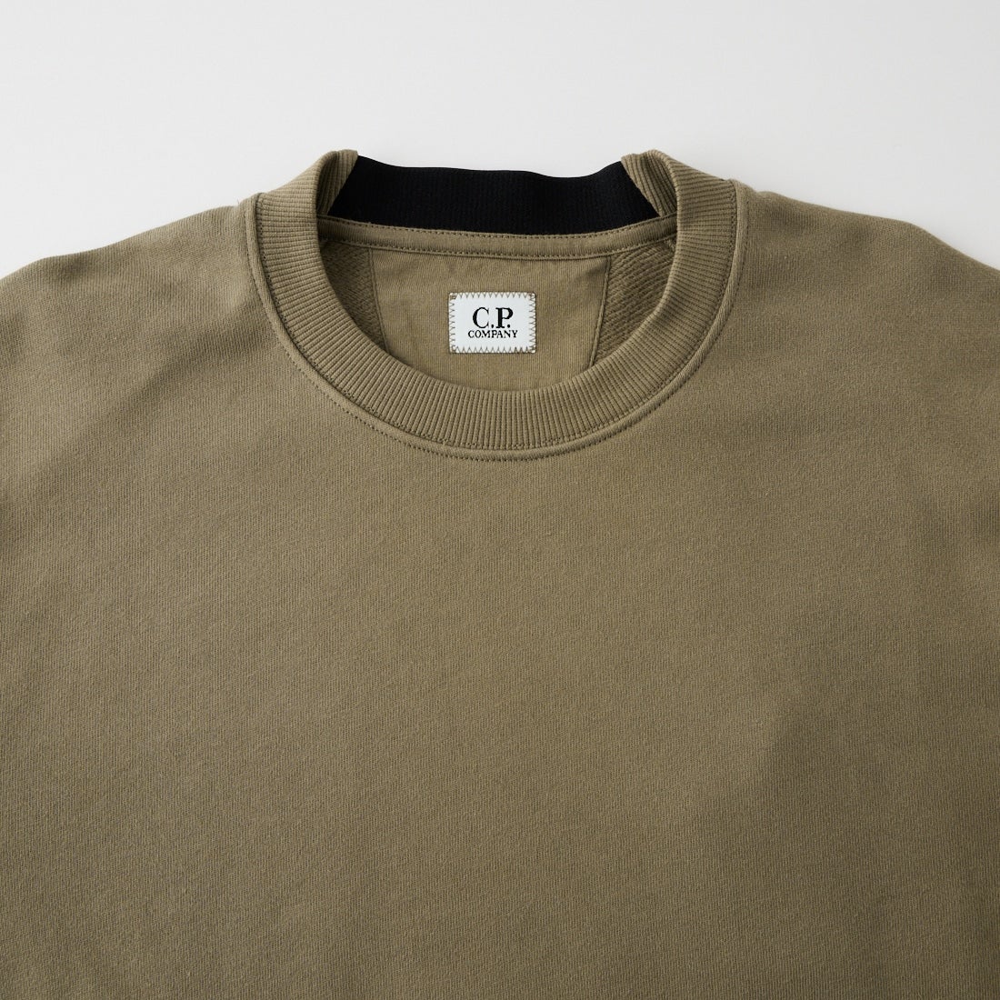 C.P.COMPANY [シーピーカンパニー] 起毛フリース レンズ クルーネックスウェットシャツ [21CMSS713A] 356 FALLEN