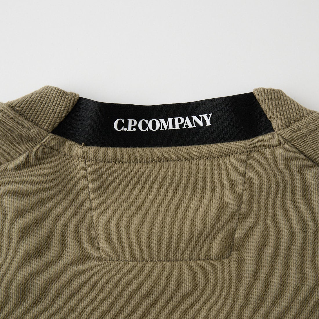 C.P.COMPANY [シーピーカンパニー] 起毛フリース レンズ クルーネックスウェットシャツ [21CMSS713A] 356 FALLEN